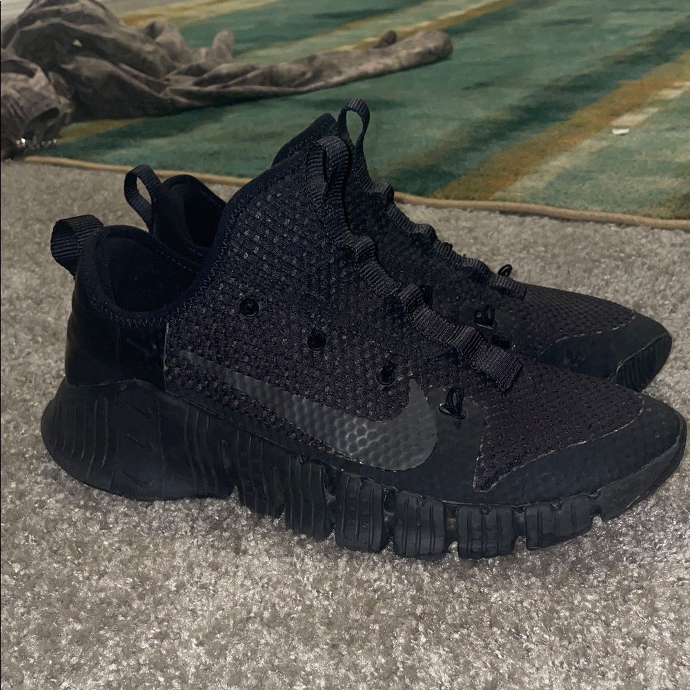 Nike Black Sneakers